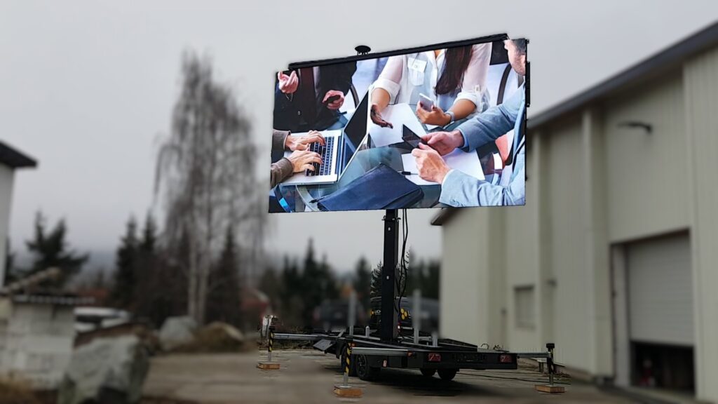 mobile LED Wand LED Screen auf Anhänger Lichtstark Zittau, Oberlausitz, Sachsen, Public Viewing, Sport Events, mieten, Zittauer Gebirge