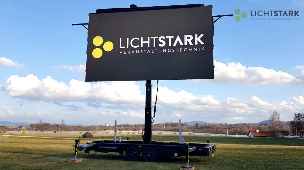 mobile LED Wand LED Screen auf Anhänger Lichtstark Zittau, Oberlausitz, Sachsen, Public Viewing, Sport Events, mieten, Zittauer Gebirge, Landkreis Görlitz, Görlitz, Löbau, Bautzen, Dresden, LED Wand, LED Screen, Trailer, Lichtstark